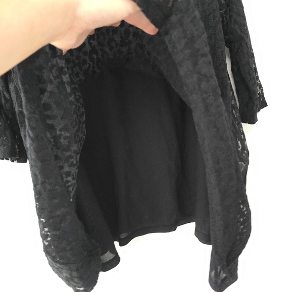 Chico's Women's Black Lace Cheetah Animal Print Blouse Tunic Top size 1 Medium - Picture 3 of 10